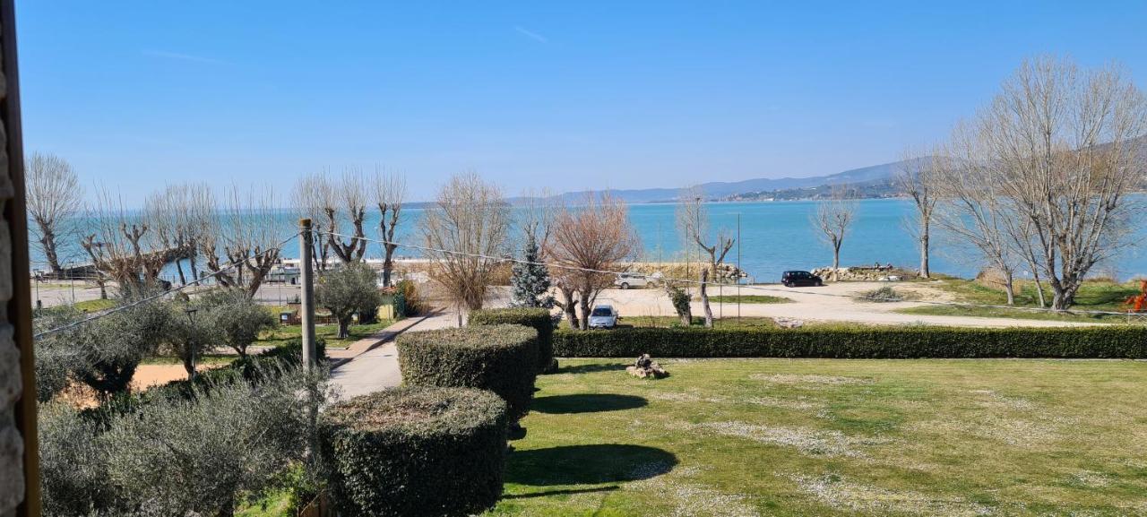 Appartamento Lago Trasimeno - Torricella Pg ภายนอก รูปภาพ