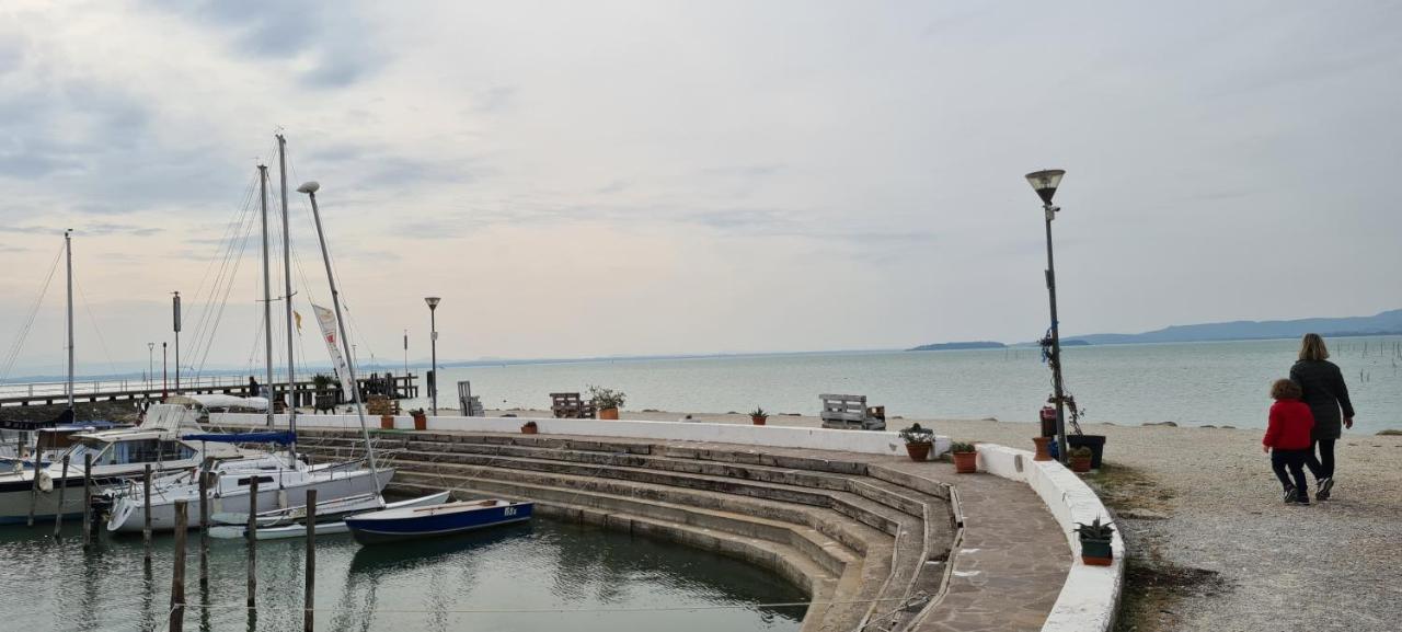 Appartamento Lago Trasimeno - Torricella Pg ภายนอก รูปภาพ